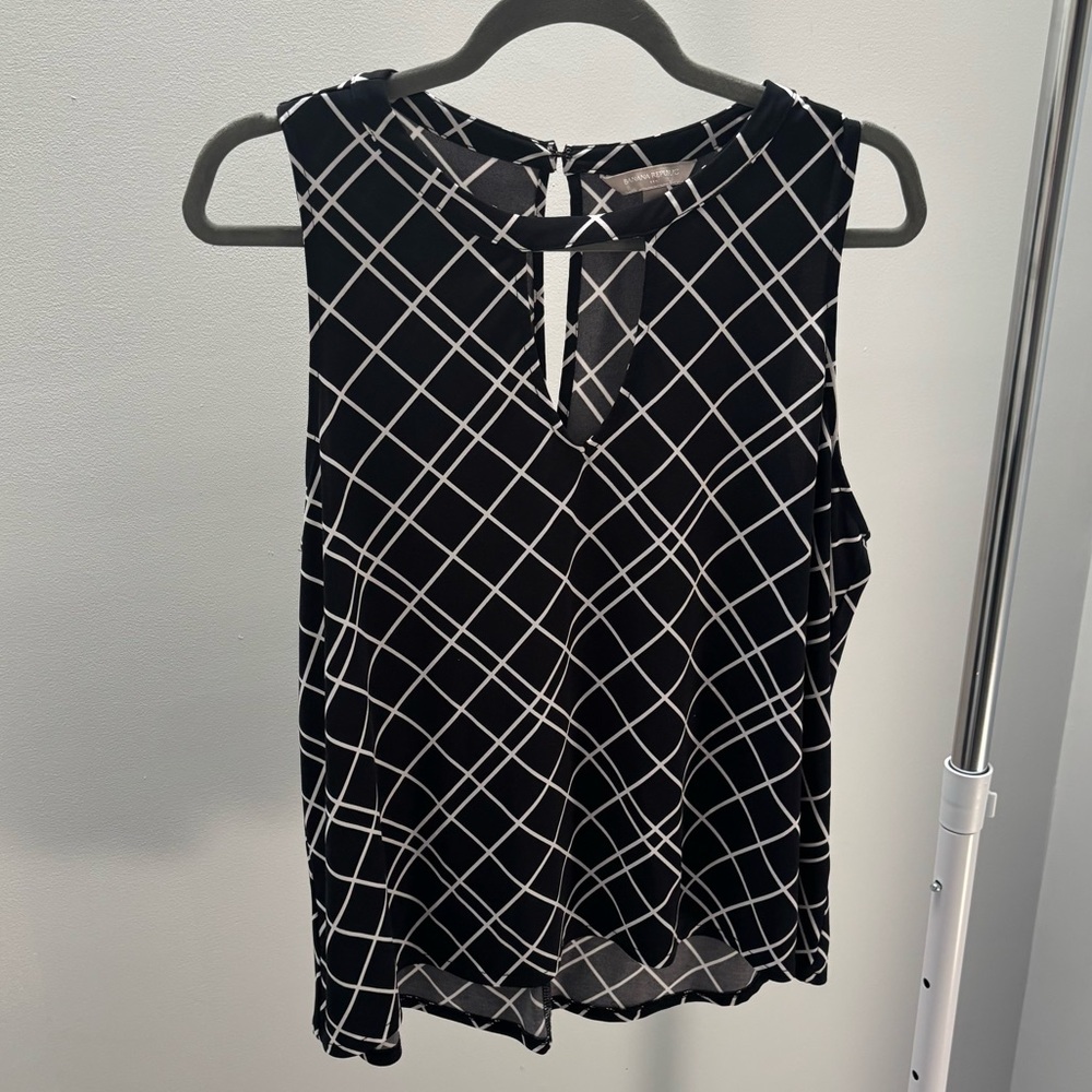 Banana Republic Black and White Geometric Sleeveless Cutout Blouse